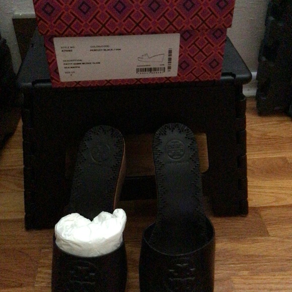 Patty  black veg Napa wedge - Picture 1 of 4